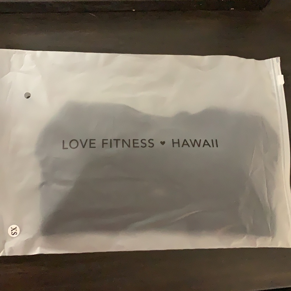 NWT Love Fitness Apparel Leilani Sports Bra - Picture 4 of 5